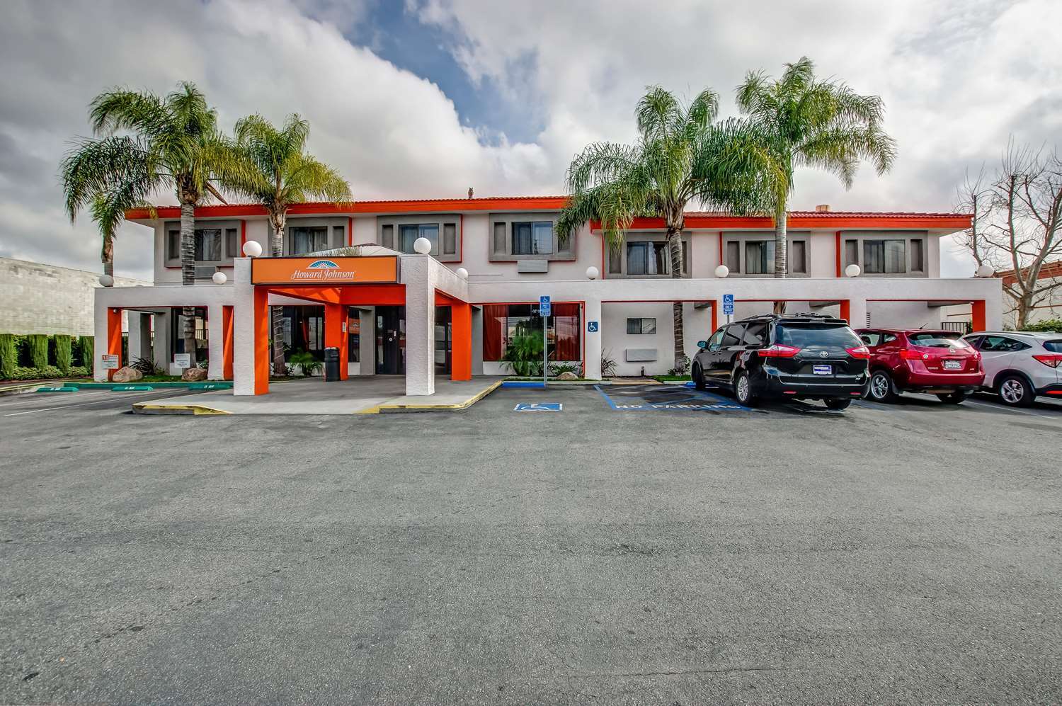 Howard Johnson By Wyndham Reseda Hotel & Suites Los Angeles Dış mekan fotoğraf